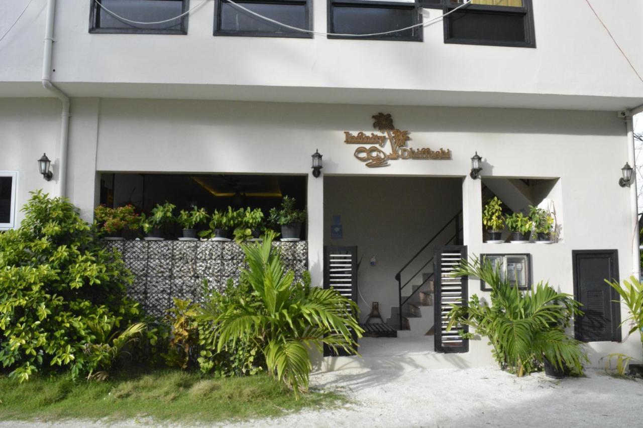 Infinity Dhiffushi Hotel ภายนอก รูปภาพ