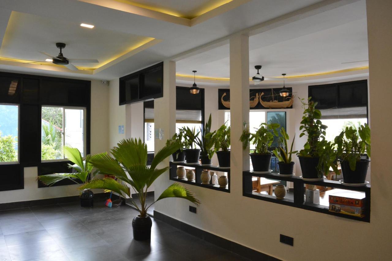 Infinity Dhiffushi Hotel ภายนอก รูปภาพ