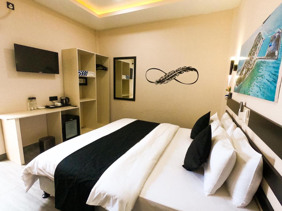 Infinity Dhiffushi Hotel ภายนอก รูปภาพ