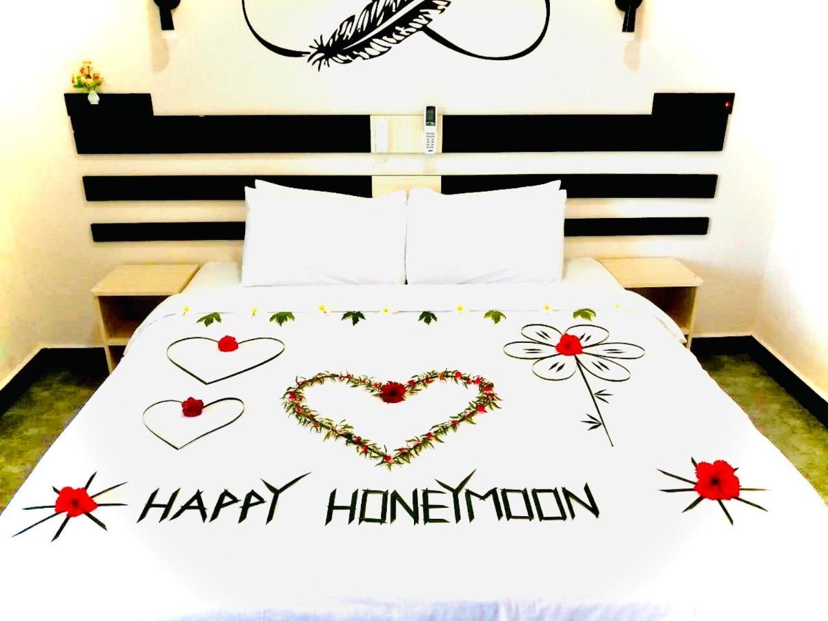 Infinity Dhiffushi Hotel ภายนอก รูปภาพ