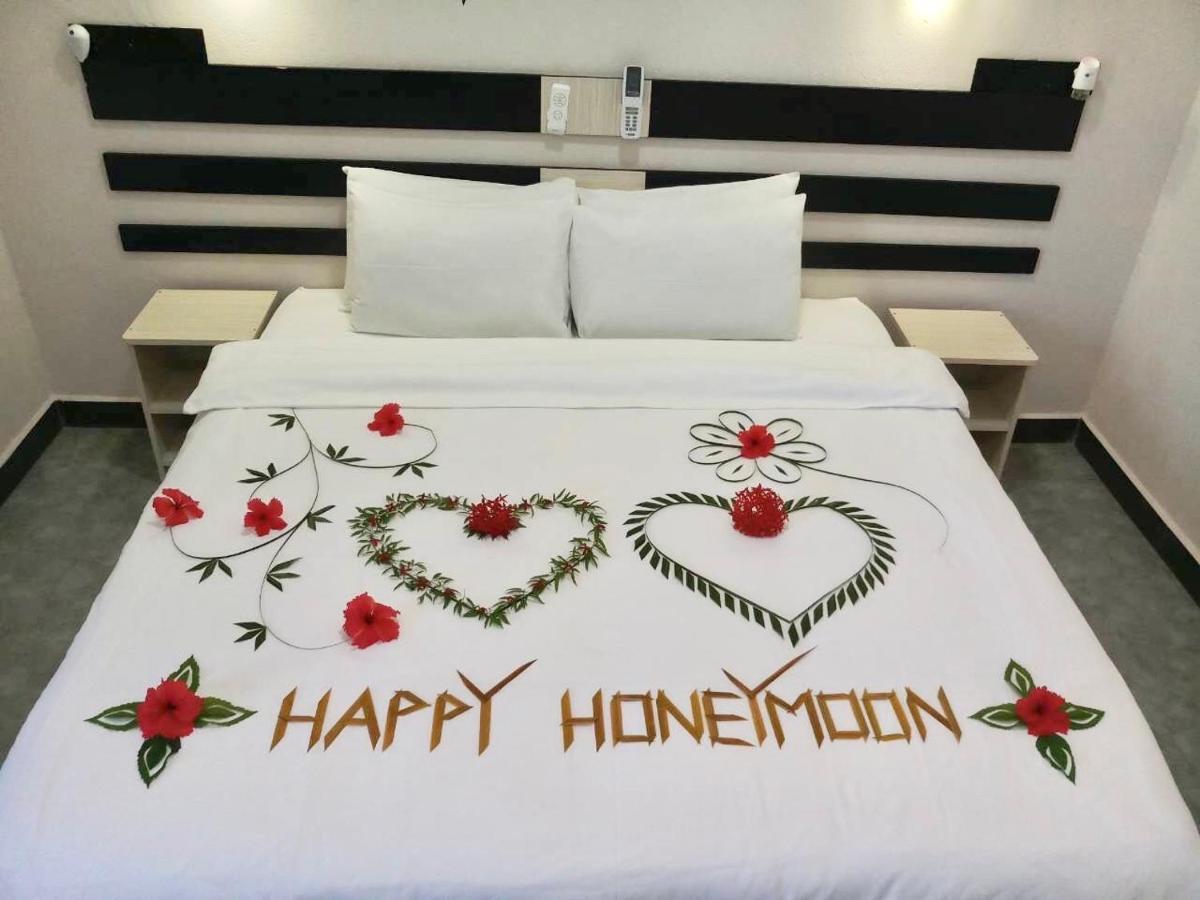 Infinity Dhiffushi Hotel ภายนอก รูปภาพ